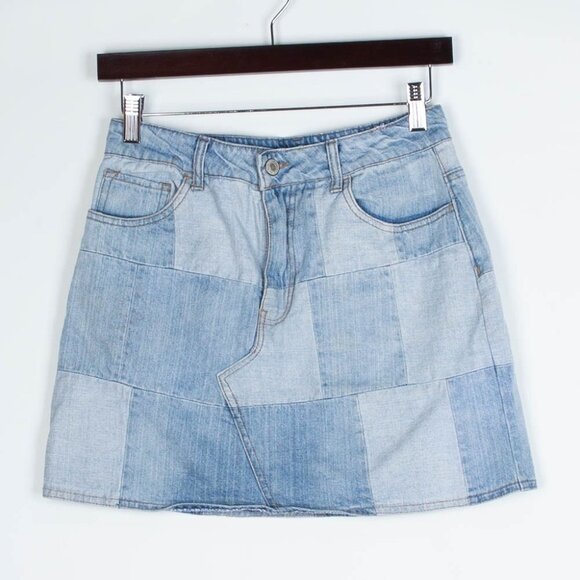 3 for $25 Forever 21 Patchwork Denim Mini Skirt Size 25 - Picture 1 of 7